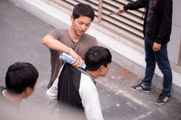 Anh hau truong Hau due cua mat troi cua Song Joong Ki-Hinh-6